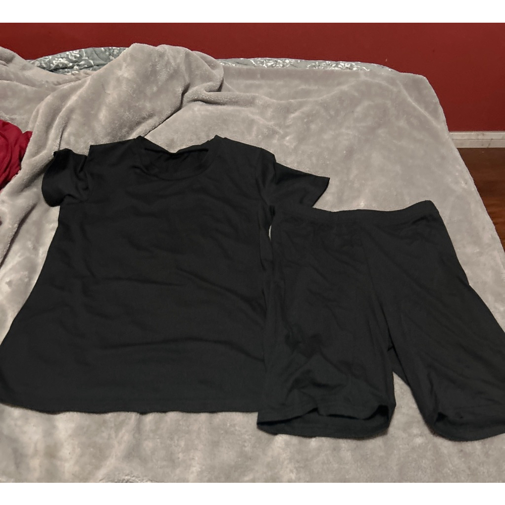 Women's Unbranded Black Short Sleeve Tee & Shorts Set Size S